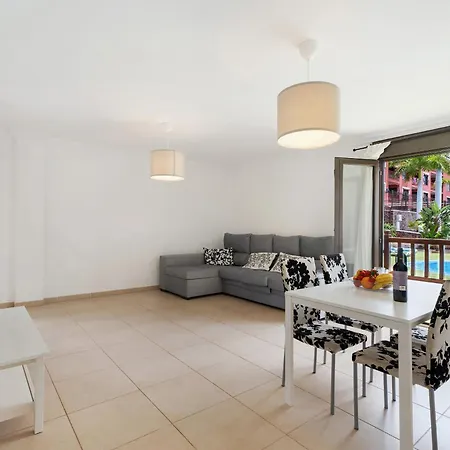 Apto El Mocan Swimming Pool Apartment